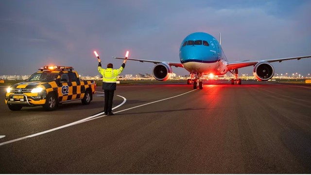 Sơ tán hành khách trên một chuyến bay ở Ecuador vì cảnh báo có bom