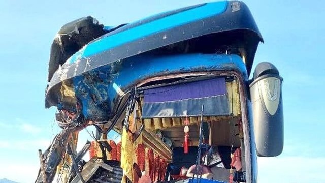 Tai nạn trên cao tốc Nha Trang - Cam Lâm, 8 người thương vong