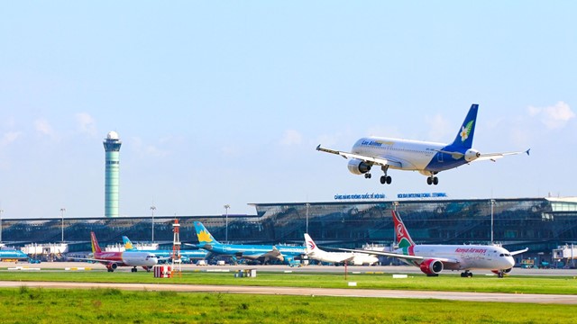 Tăng cường bảo đảm an toàn hàng không trong dịp cao điểm