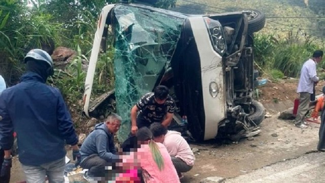 Tai nạn giao thông mới nhất hôm nay (18/7/2023): Xe khách gặp nạn trên đèo Khánh Lê, 3 người tử vong