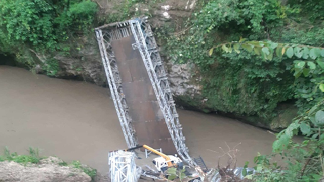 Sập cầu thép ở Philippines, 5 người thiệt mạng