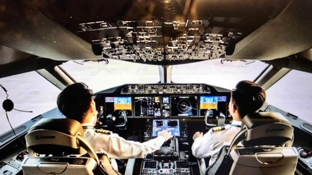 Xác định nguồn tiền lương bổ sung để VNA trả cho phi công người Việt Nam