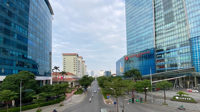 Đường phố Hà Nội vắng vẻ trong ngày Quốc khánh 2/9