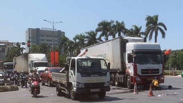 Tai nạn giao thông mới nhất hôm nay (3/9/2023): Hai người tử vong sau cú tông xe máy trực diện