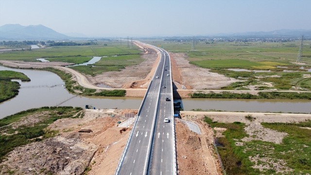 Phối hợp hướng dẫn điều tiết và tổ chức giao thông tuyến cao tốc Quốc lộ 45 - Nghi Sơn, Nghi Sơn - Diễn Châu