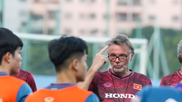 HLV Philippe Troussier chốt danh sách ĐT U23 Việt Nam thi đấu Vòng loại giải U23 châu Á 2024