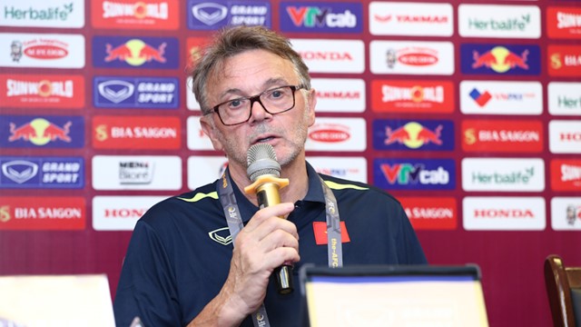 HLV Philippe Troussier: “Tôi hài lòng khi đã hoàn thành mục tiêu đề ra”