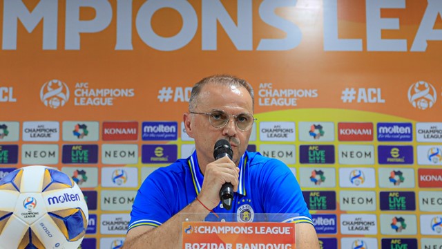 HLV trưởng Hà Nội FC: "Giải đấu tại Việt Nam có khoảng cách với Hàn Quốc, Nhật Bản"