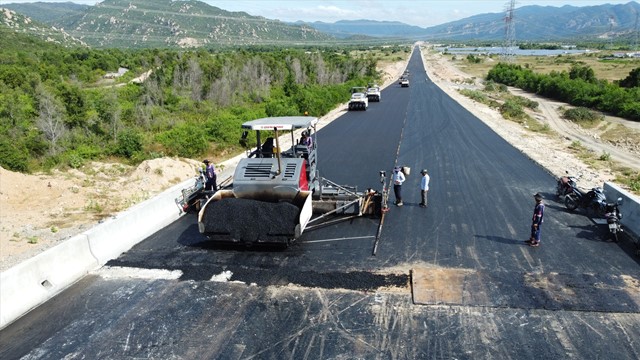 Đẩy nhanh giải ngân kinh phí quản lý, bảo trì hệ thống quốc lộ năm 2023
