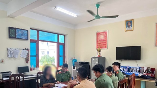 Xử phạt người phụ nữ lập nhóm Zalo để báo chốt CSGT