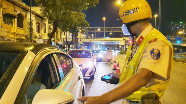 Hà Nội: Một trưởng công an phường vi phạm nồng độ cồn ở mức kịch khung