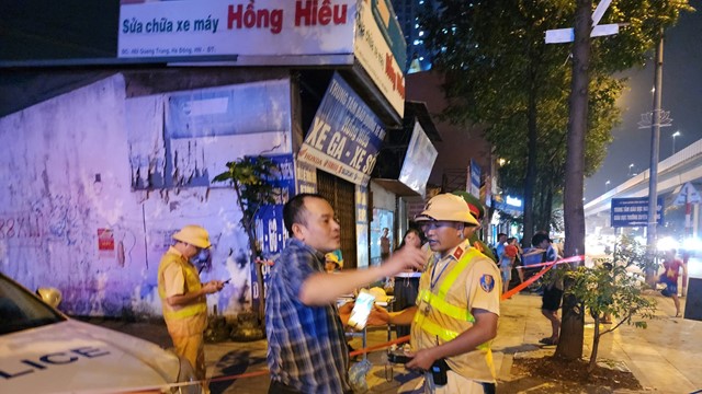 Tài xế ô tô không chịu đo nồng độ cồn, khoe có nhiều "mối quan hệ"