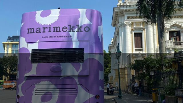 Xử lý nghiêm hoạt động quảng cáo sai quy định trên phương tiện giao thông