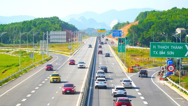 Đề nghị khắc phục những bất hợp lý về tổ chức giao thông trên các tuyến cao tốc