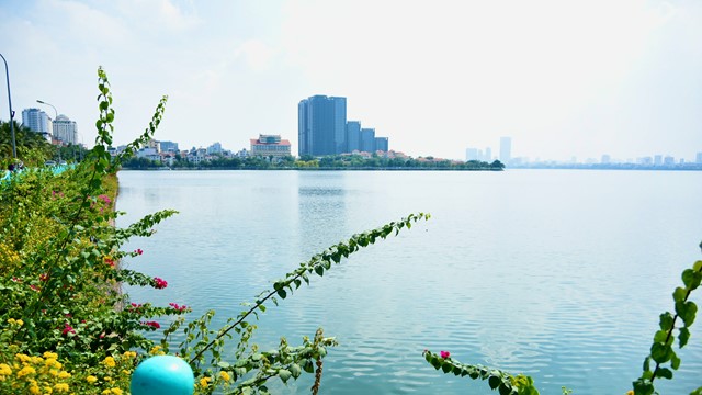 Hồ Tây được trả lại vẻ đẹp ban đầu sau khi tháo dỡ, di dời tàu thuyền cũ nát