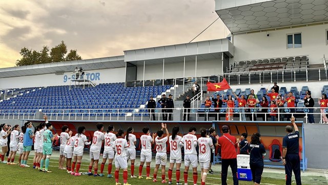 HLV Mai Đức Chung cảm ơn người hâm mộ đã đồng hành cùng ĐT nữ Việt Nam