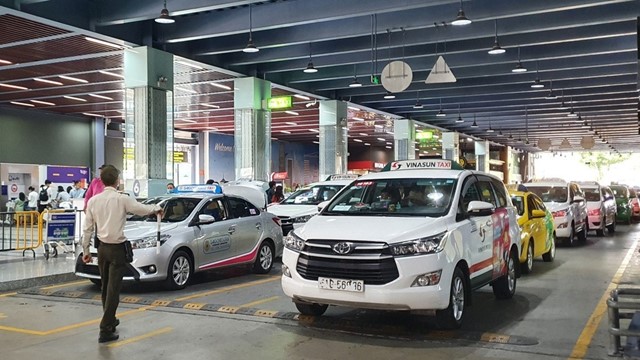 Bộ GTVT kiến nghị mở rộng dịch vụ thu phí không dừng tại các trạm thu phí sân bay 