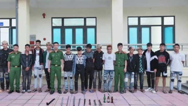 Bắt giữ khẩn cấp nhóm đối tượng gây rối trật tự công cộng