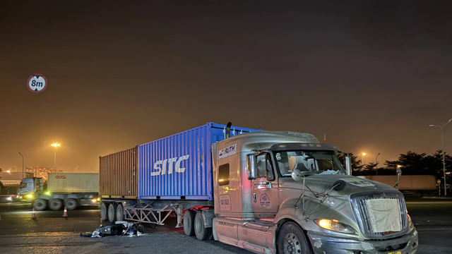 Tai nạn giao thông mới nhất hôm nay (24/11/2023): Nam thanh niên bị xe container cán tử vong ở Hải Phòng