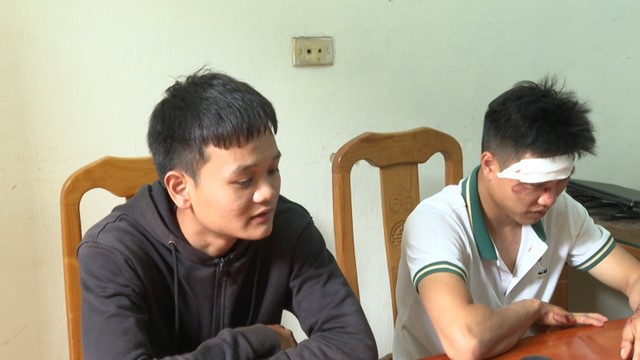 Khởi tố 2 thanh niên "thông chốt", tông cảnh sát bị thương