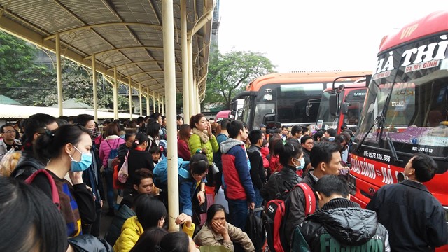 Không để xảy ra tình trạng người dân chậm về quê ăn Tết do không có phương tiện vận chuyển