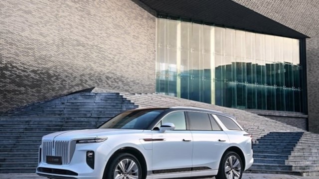 Cập nhật bảng giá xe hãng Hongqi tháng 12/2023