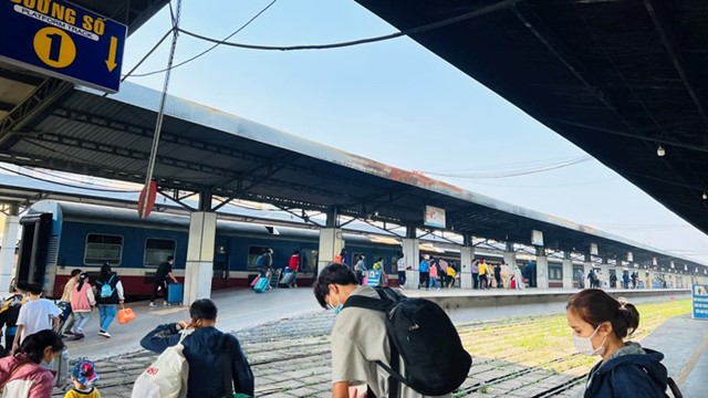 Ngành đường sắt bán thêm 3.000 vé tàu Tết Nguyên đán Giáp Thìn 2024