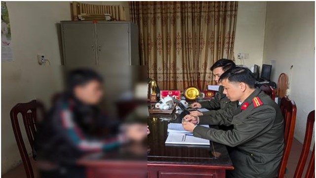 Xử phạt người “báo chốt” CSGT đang kiểm tra nồng độ cồn