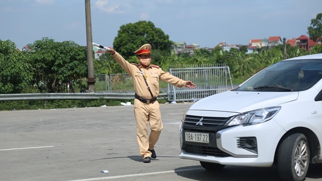 Hơn 29.387 lượt phương tiện phải quay đầu rời Hà Nội