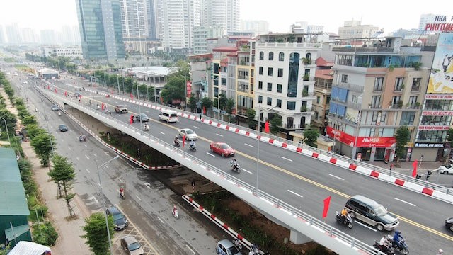 Tổ chức phân luồng giao thông tuyến đường BN2 khu trung tâm Tây Hồ Tây