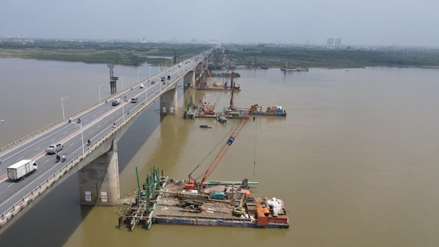 Xây dựng cầu Vĩnh Tuy giai đoạn 2 khắc phục khó khăn giai đoạn 1