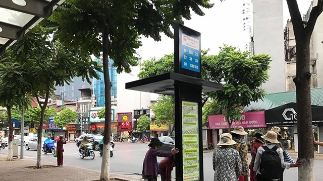 Hà Nội: Sắp có thêm 70 điểm dừng xe buýt tiêu chuẩn châu Âu