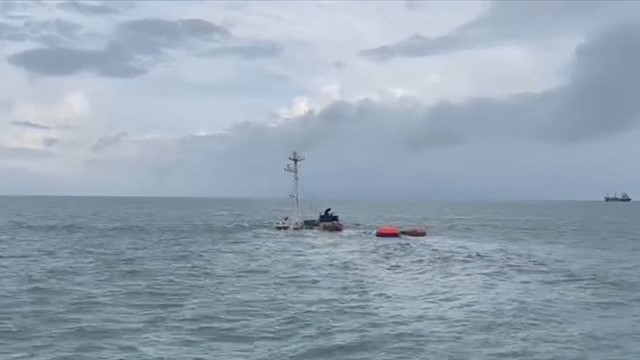 Lên phương án trục vớt con tàu nặng hơn 10 nghìn tấn bị chìm 