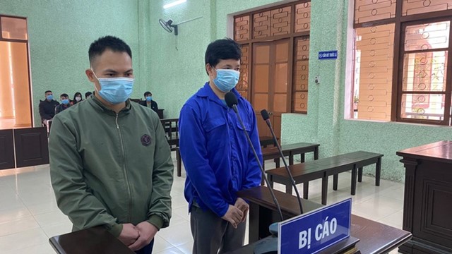 Tổng 18 năm tù cho 2 đối tượng chở 15 người Trung Quốc vào Việt Nam