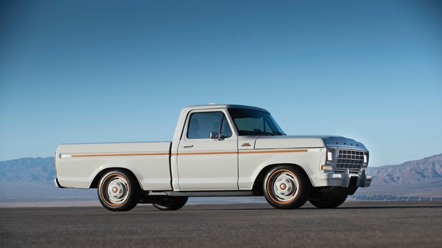 Chiếc xe điện hoài cổ mang sức mạnh 480 mã lực