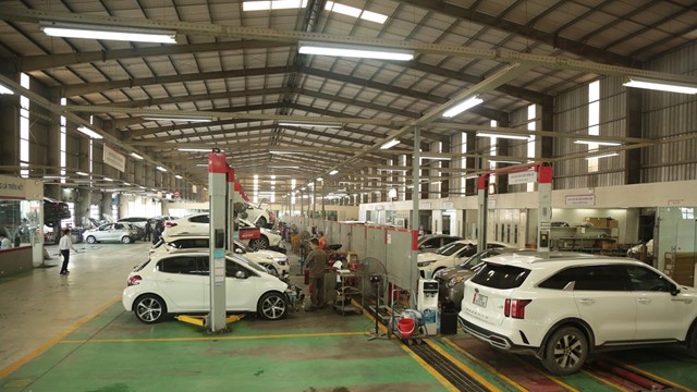 Giảm phí trước bạ: Cú hích mạnh với thị trường ô tô cuối năm