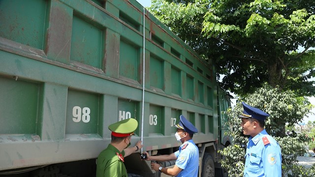 Xử phạt mạnh tay đối với phương tiện cơi nới thành thùng