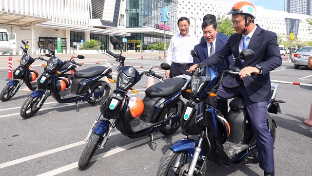 ​Thí điểm xe đạp điện công cộng: Từng bước thay đổi thói quen của người dân