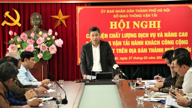 Chật chội, chen chúc làm xe buýt kém hấp dẫn