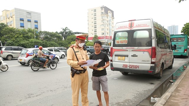 Kiểm soát phát hiện, xử lý 896 trường hợp vi phạm Luật Giao thông