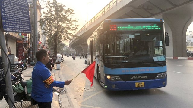 Đoàn thanh niên Transerco tuyên truyền nâng cao chất lượng phục vụ hành khách