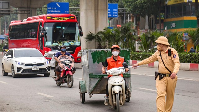 Ra quân xử lý hàng loạt xe tự chế