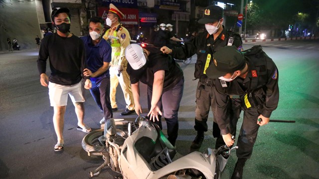 Công an Hà Nội tạm giữ 91 đối tượng lạng lách đánh võng