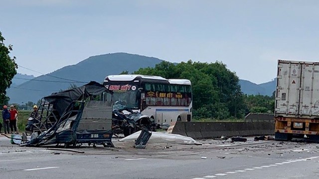 Tai nạn liên hoàn khiến 3 người tử vong tại chỗ