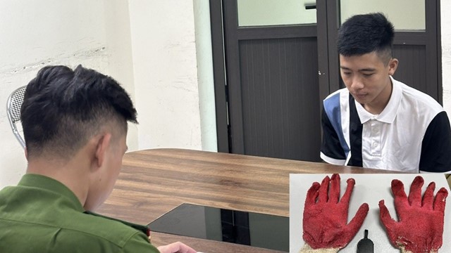 Bắt đối tượng đập hàng loạt kính ô tô ở Hà Đông