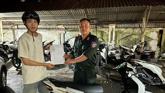 Thanh niên may mắn tìm được chiếc xe mới mất lúc sáng nhờ tổ công tác đặc biệt