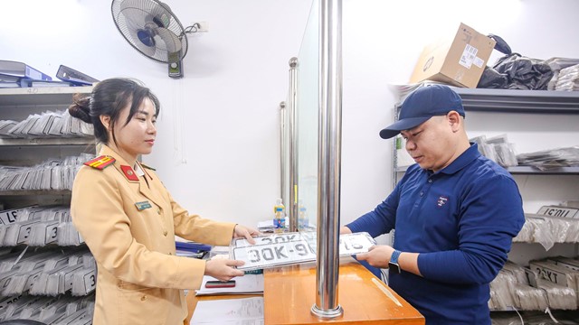 Từ 2025, chuyển hộ khẩu đến tỉnh khác không phải đổi đăng ký xe