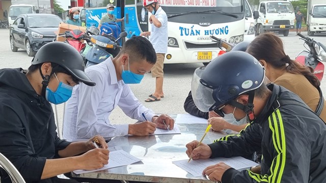 Nhiều lái xe vi phạm quy định phòng chống dịch, Hải Phòng có văn bản chỉ đạo mới