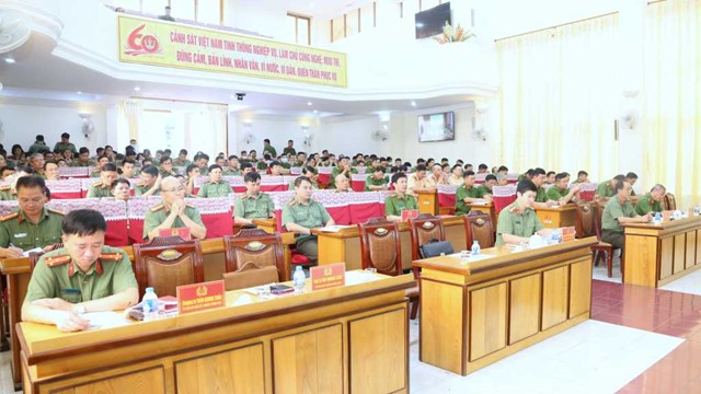 Phát động phong trào học tập gương dũng cảm của 3 liệt sĩ Công an Hà Nội