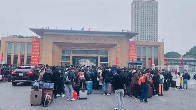 Khôi phục hoạt động xuất nhập cảnh qua cửa khẩu quốc tế Móng Cái 